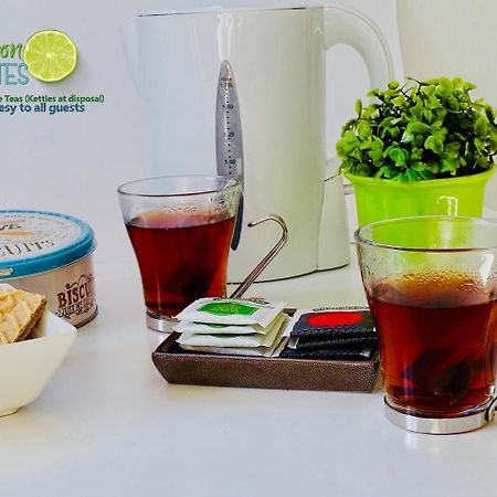 Lemonsuites Mercato マラガ エクステリア 写真
