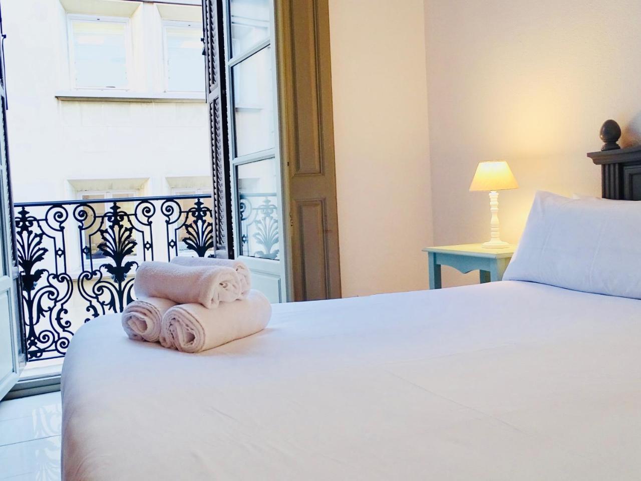 Lemonsuites Mercato マラガ エクステリア 写真